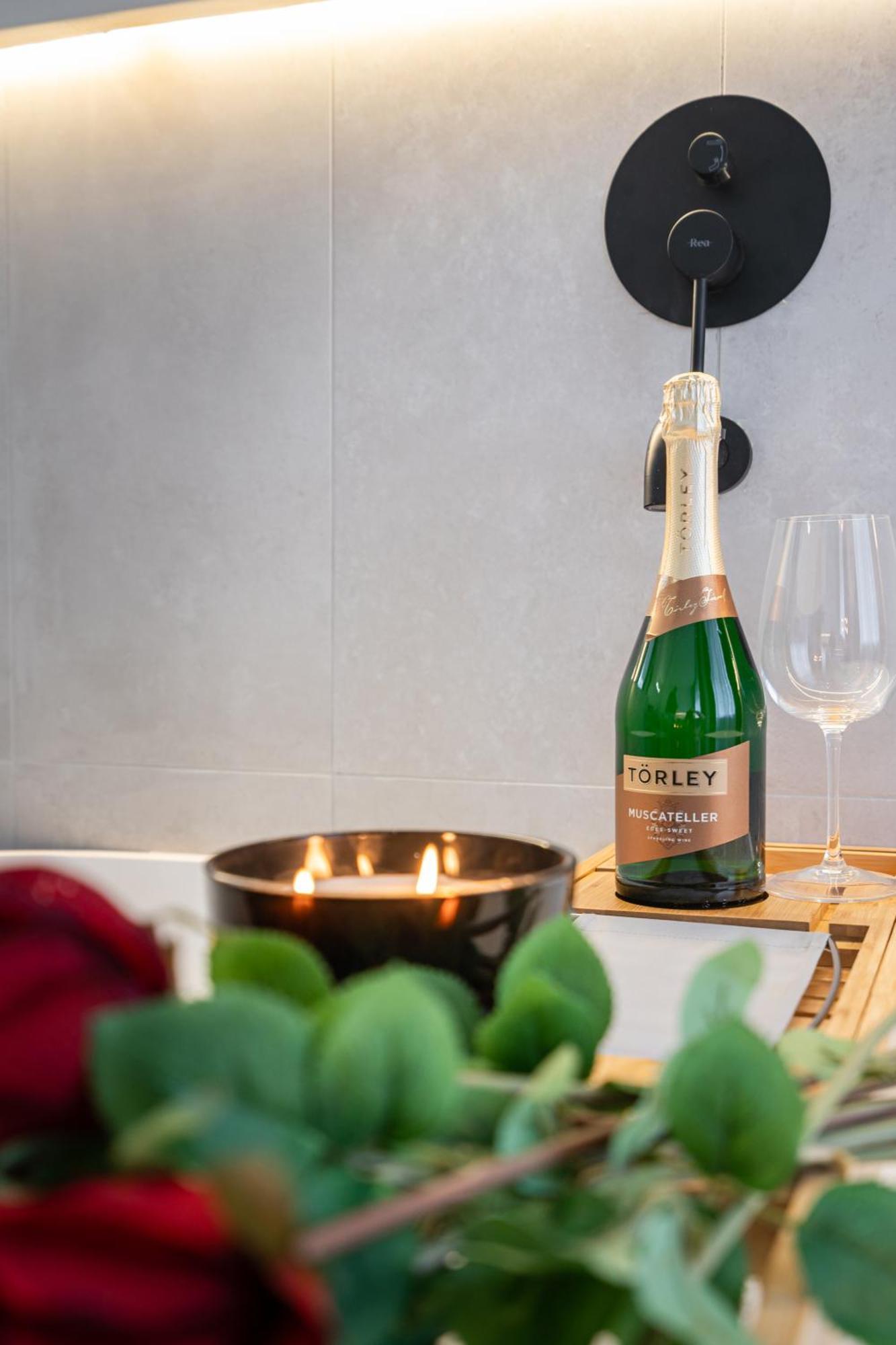 You Boutique Suites, Best Location By Bqa Budapeşte Dış mekan fotoğraf